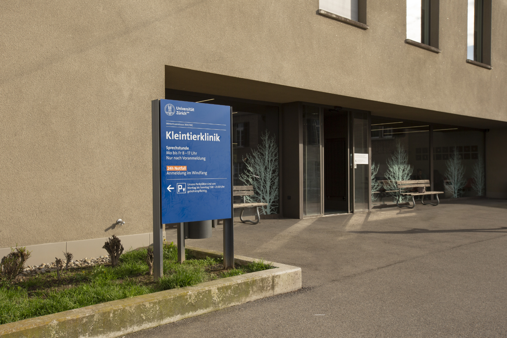 Impressionen vom Empfangsbereich der Kleintierklinik des Universitären Tierspital der Vetsuisse-Fakultät der Universität Zürich