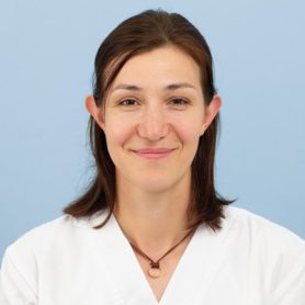 Mitarbeiterportrait von Desislava Bekkat-Berkani in der Kleintieranästhesie des Universitären Tierspitals der Vetsuisse-Fakultät der Universität Zürich