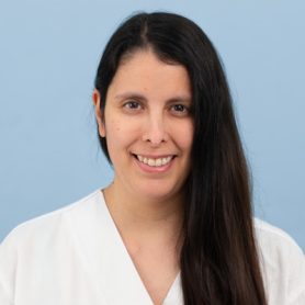 Mitarbeiterportrait von Maria Carpio in der Kleintierchirurgie  des Universitären Tierspitals der Vetsuisse-Fakultät der Universität Zürich