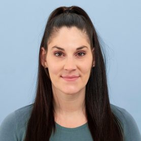 Mitarbeiterportrait von Carla Cervini, Klnikkoordinatorin in der Kleintierchirurgie des Universitären Tierspitals der Vetsuisse-Fakultät der Universität Zürich