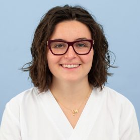Mitarbeiterportrait von ***, *** in der *** des Universitären Tierspitals der Vetsuisse-Fakultät der Universität Zürich