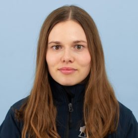 Mitarbeiterportrait von Carol Kneuss Intern in der Pferdeemdizin des Universitären Tierspitals der Vetsuisse-Fakultät der Universität Zürich