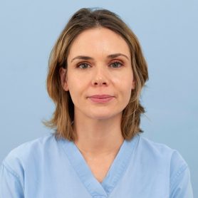 Mitarbeiterportrait von Carolina Meira Knell, Oberärztin in der Anästhesie in der Kleintierklinik des Universitären Tierspitals der Vetsuisse-Fakultät der Universität Zürich