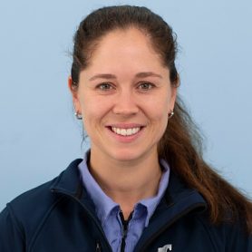 Mitarbeiterportrait von Ronja Murbach, Asstistenzärztin in der Pferdechirurgie des Universitären Tierspitals der Vetsuisse-Fakultät der Universität Zürich