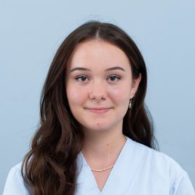 Mitarbeiterportrait von Linda Schmutz, Praktikantin in der Kleintierklinik des Universitären Tierspitals der Vetsuisse-Fakultät der Universität Zürich