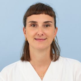 Mitarbeiterportrait von Deborah Rohner, Oberärztin in der Kleintierchirurgie der Vetsuisse-Fakultät der Universität Zürich