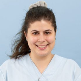 Mitarbeiterportrait von Ana Lia Costa, TPA in der ESS der Kleintierklinik des Universitären Tierspitals der Vetsuisse-Fakultät der Universität Zürich