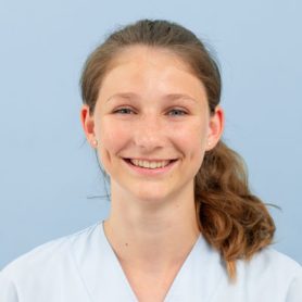 Mitarbeiterportrait von Raia Baltensperger, Lernende TPA in der Kleintierklinik des Universitären Tierspitals der Vetsuisse-Fakultät der Universität Zürich