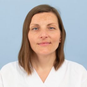 Standard Mitarbeiterportrait von Csilla Fejös, Oberärztin in der Onkologie der Radioonkologie des Universitären Tierspitals der Vetsuisse-Fakultät der Universität Zürich.