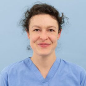 Mitarbeiterportrait von Sabrina Sochurek, VetTech in der Anästhesie des Universitären Tierspitals der Vetsuisse-Fakultät der Universität Zürich