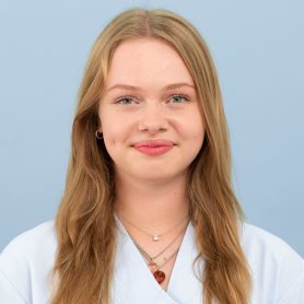 Mitarbeiterportrait von Oona Wunderlin, TPA und Lernende am Universitären Tierspital der Vetsuisse-Fakultät der Universität Zürich